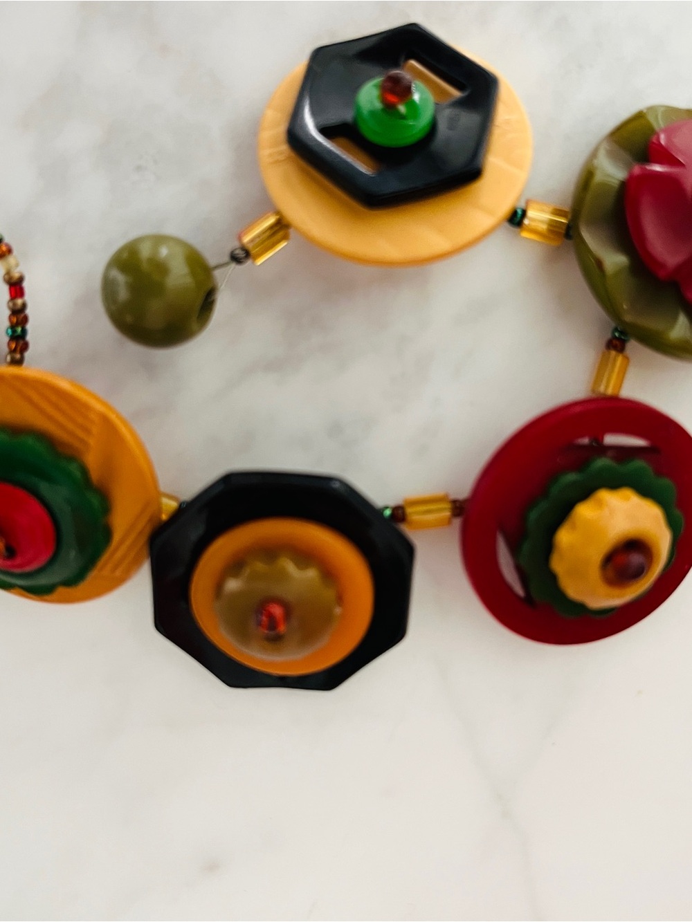 Vintage Bakelite Buttons Triple Stacked Buttons Beaded Bracelet - Picture 3 of 10